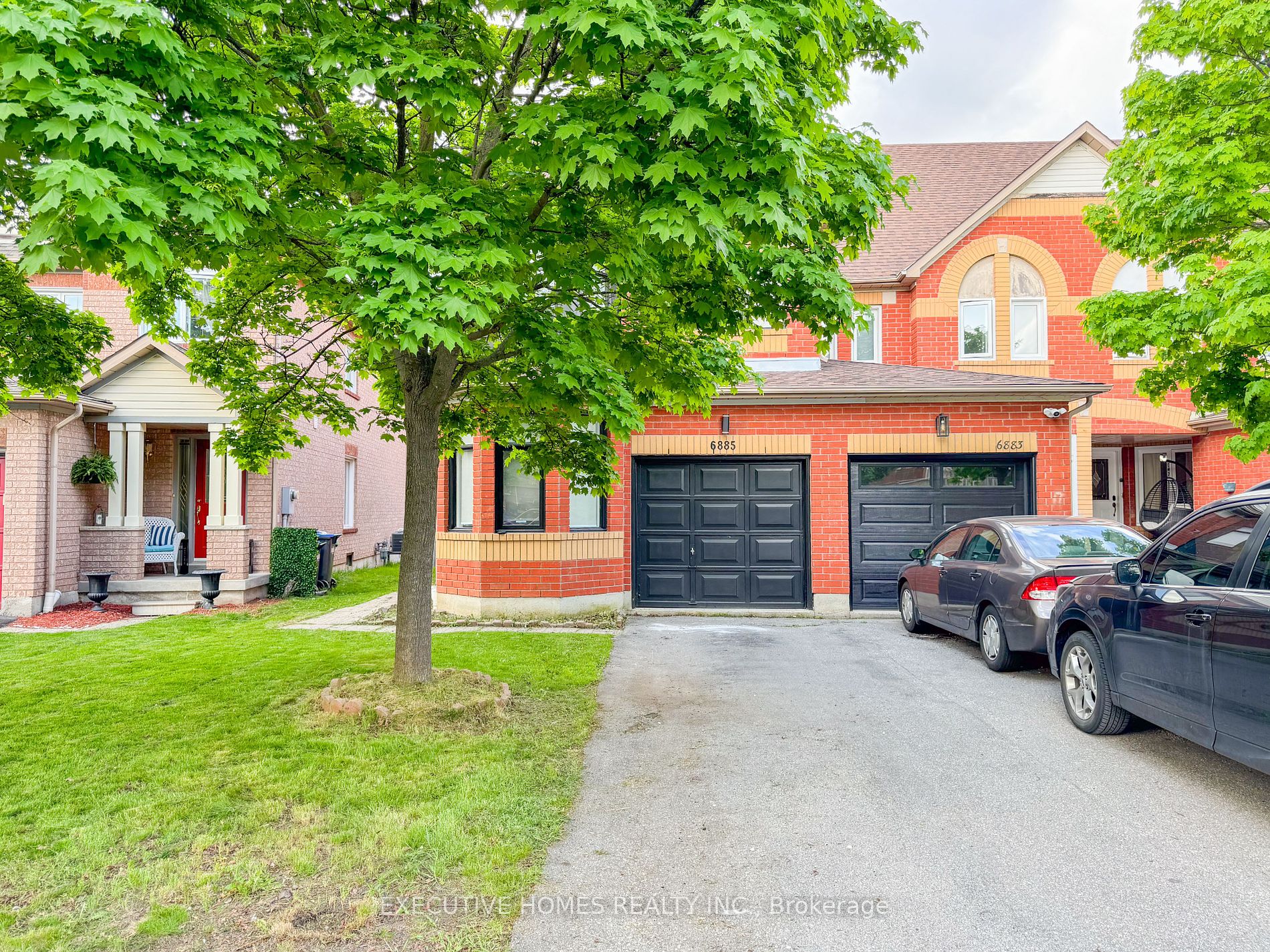 Att/Row/Twnhouse house for sale at 6885 Apex Crt Mississauga Ontario