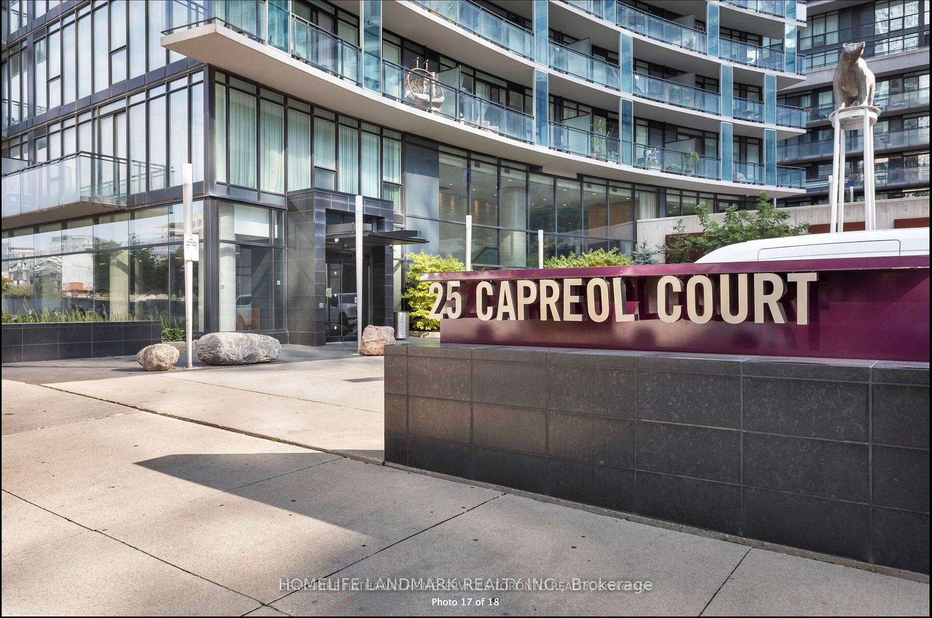 Condo Apt house for sale at 25 Capreol Crt Toronto Ontario