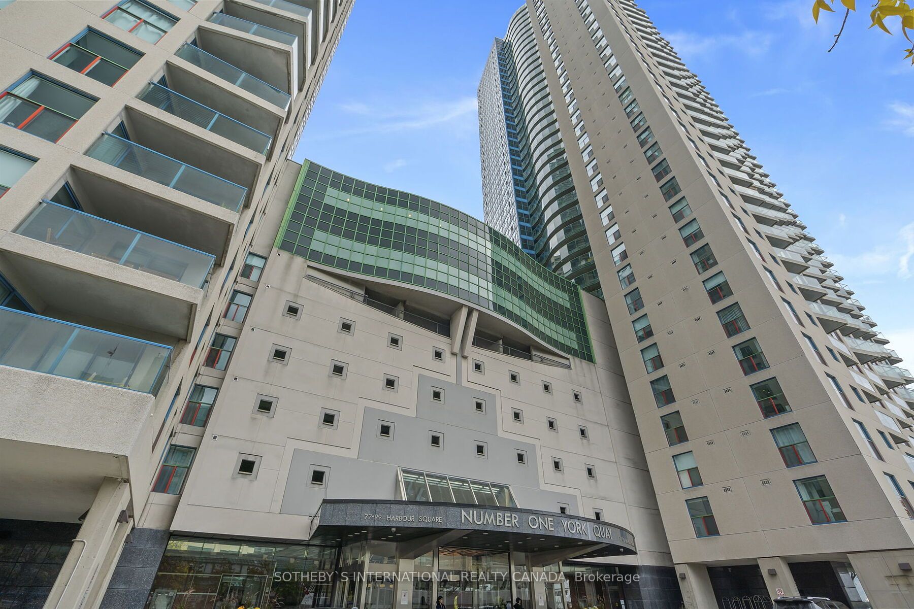 Condo Apt house for sale at 77 Harbour Sq Toronto Ontario