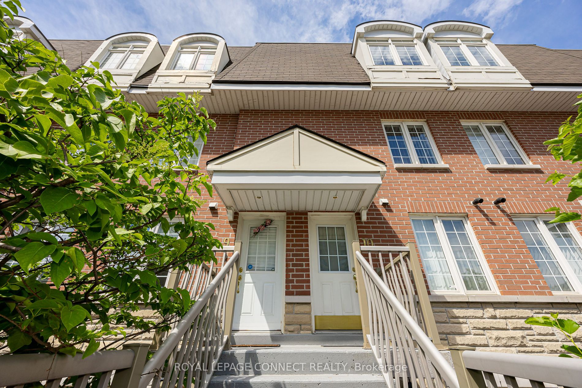 Condo Townhouse house for sale at 55 Cedarcroft Bl Toronto Ontario