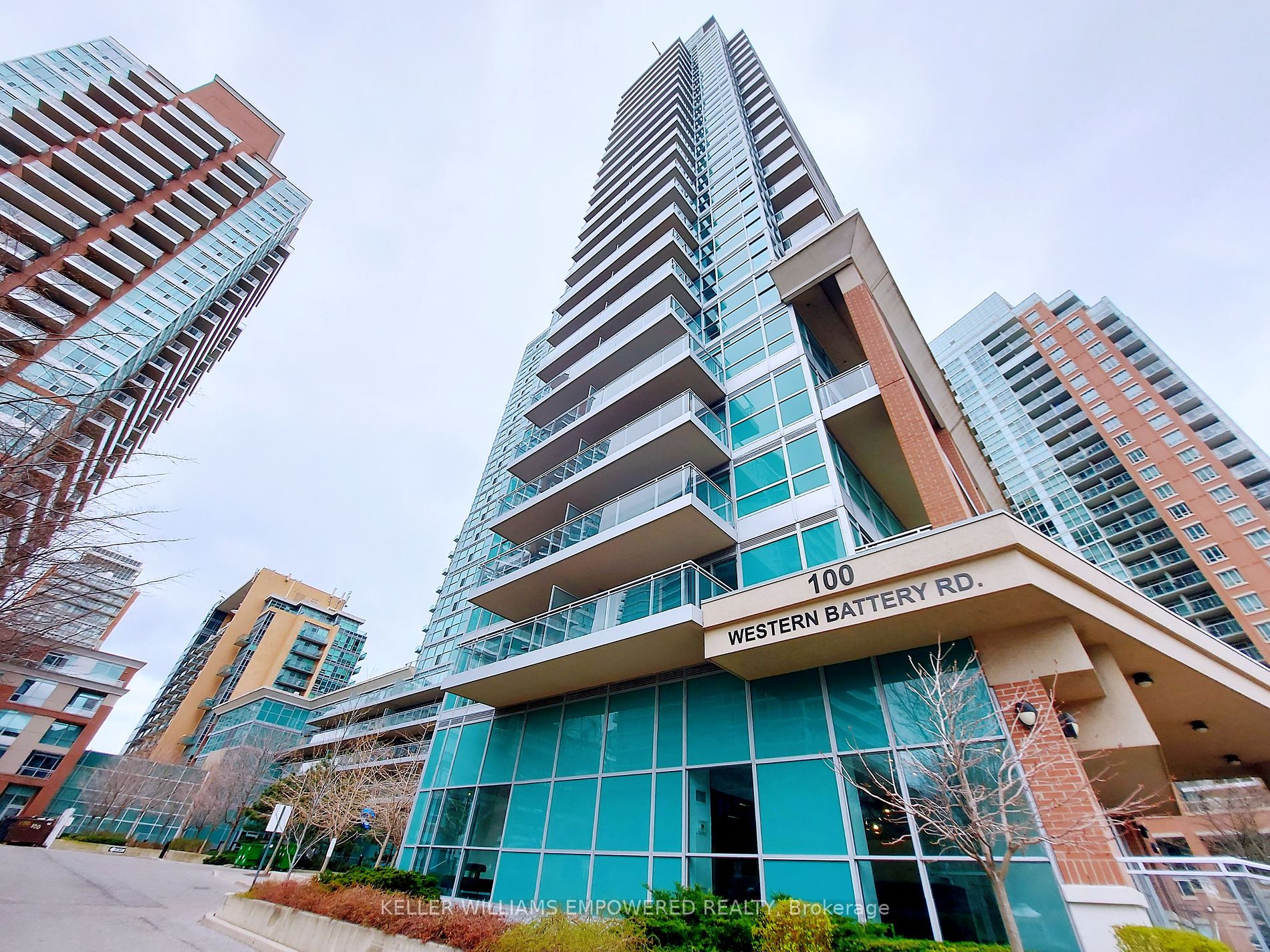 Condo Apt house for sale at 100 Western Batt Toronto Ontario