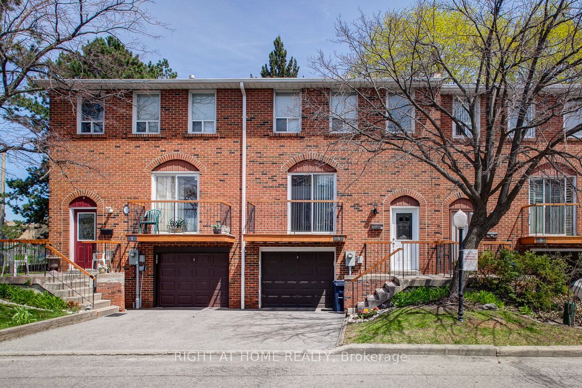 Condo Townhouse house for sale at 3 Black Hawk Way Toronto Ontario