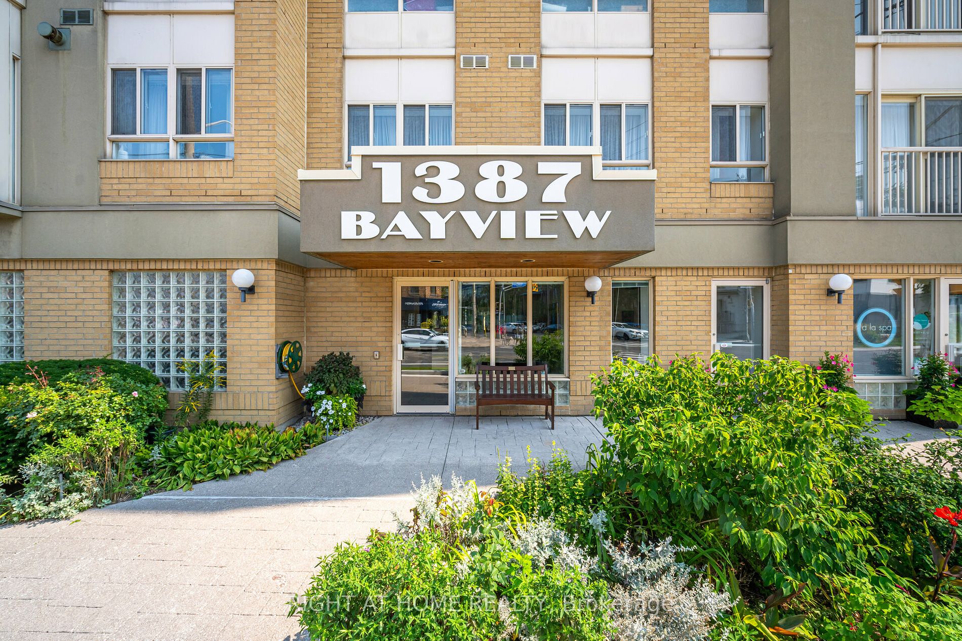 Condo Apt house for sale at 1387 Bayview Ave Toronto Ontario