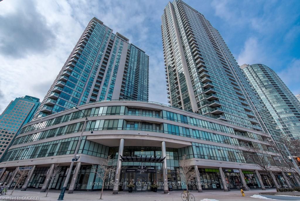 Condo Apt house for sale at 16 Yonge St Toronto Ontario