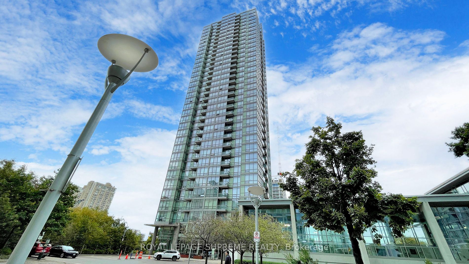 Condo Apt house for sale at 5 Mariner Terr Toronto Ontario