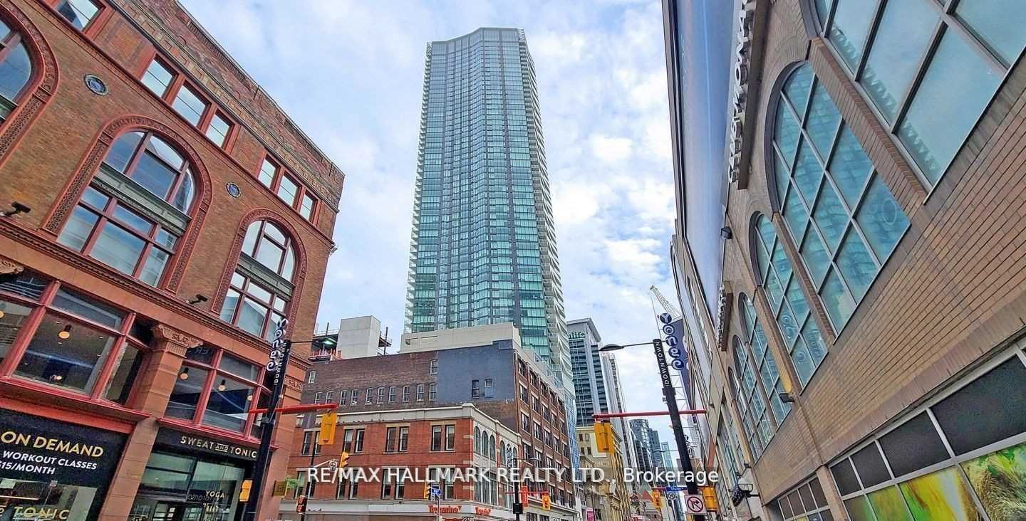 Condo Apt house for sale at 197 Yonge St Toronto Ontario