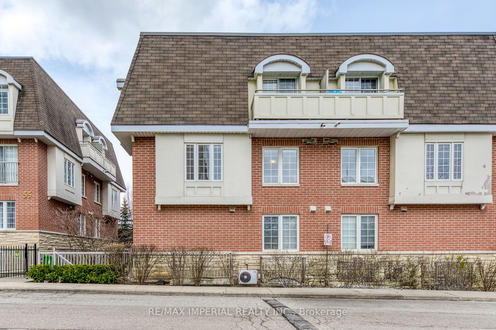 Condo Townhouse house for sale at 45 Cedarcroft Bl Toronto Ontario