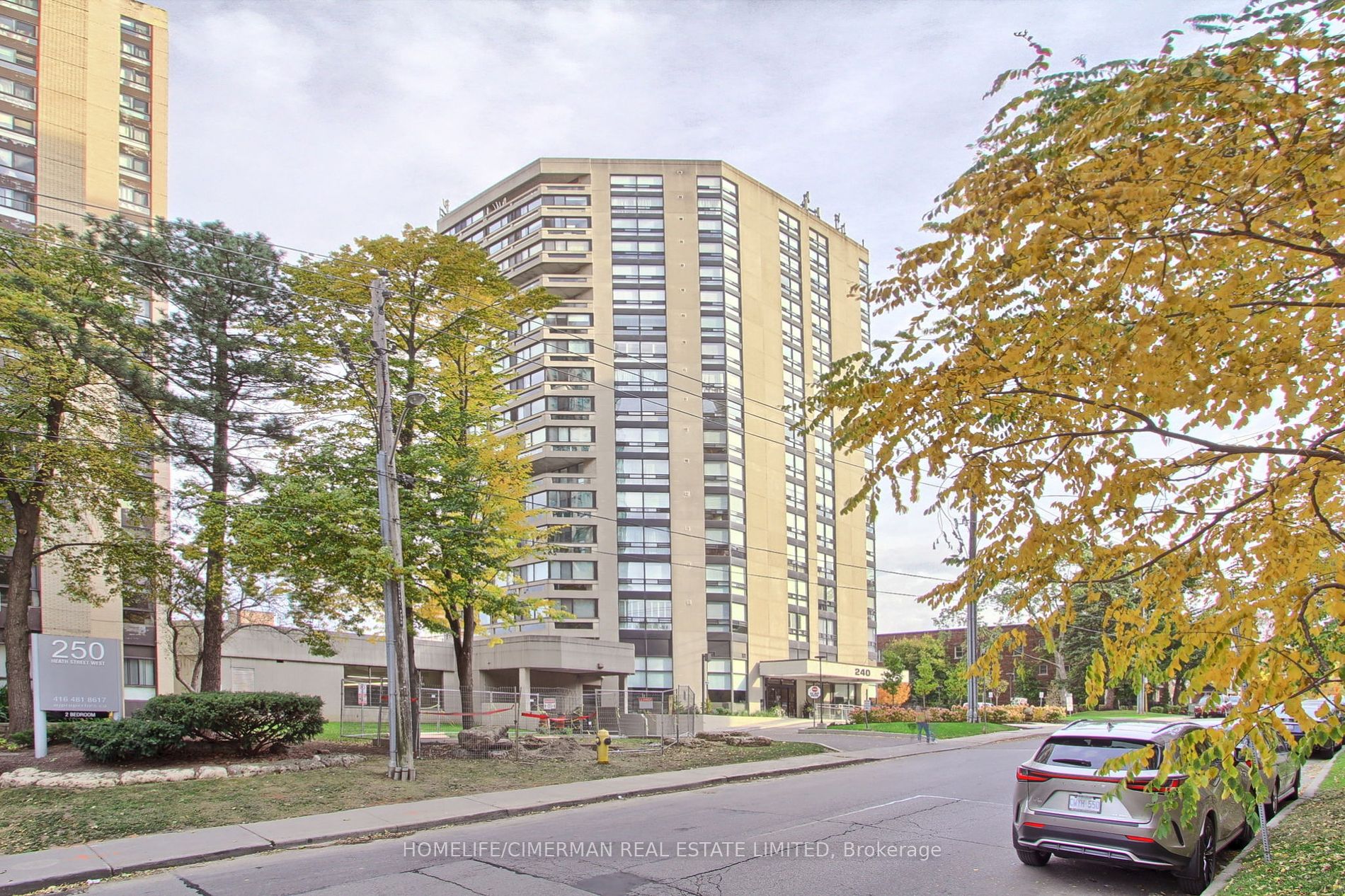 Condo Apt house for sale at 240 Heath St W Toronto Ontario