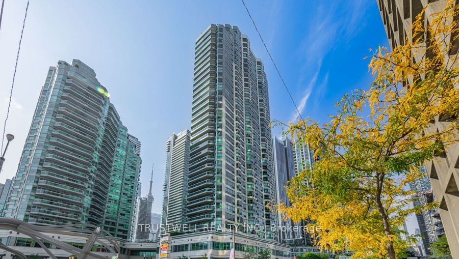 Condo Apt house for sale at 10 Yonge St Toronto Ontario