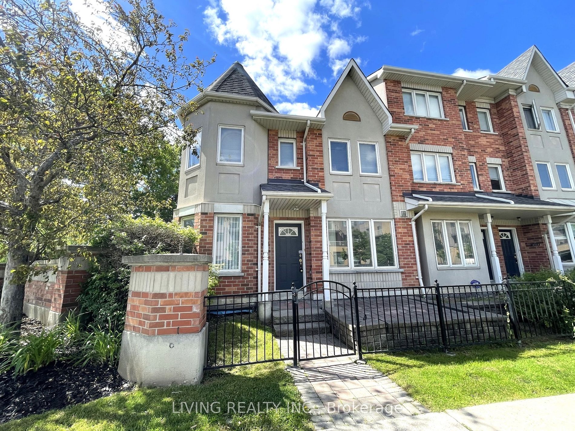 Condo Townhouse house for sale at 28 Rosebank Dr Toronto Ontario