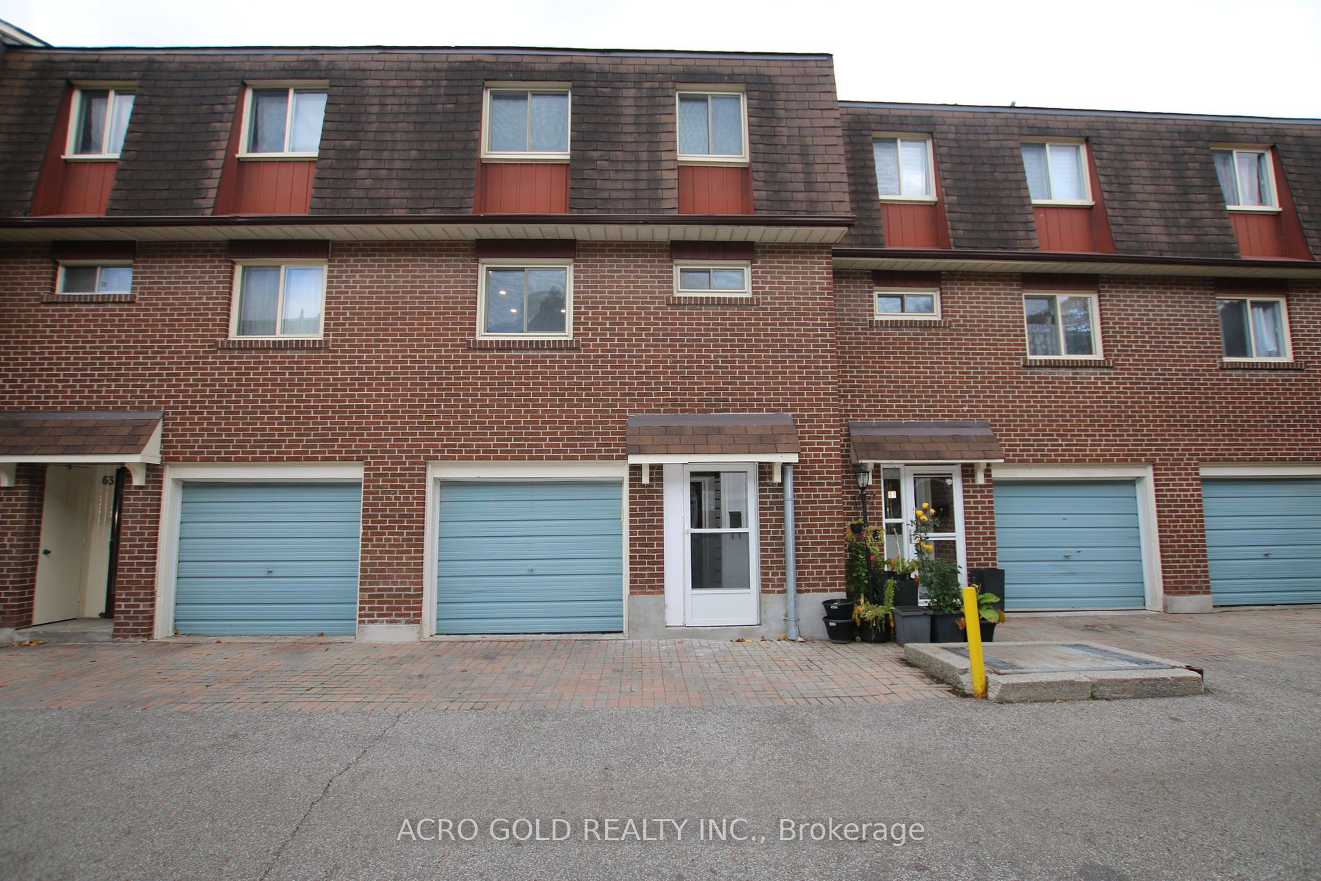 Condo Townhouse house for sale at 441 Military Tr Toronto Ontario