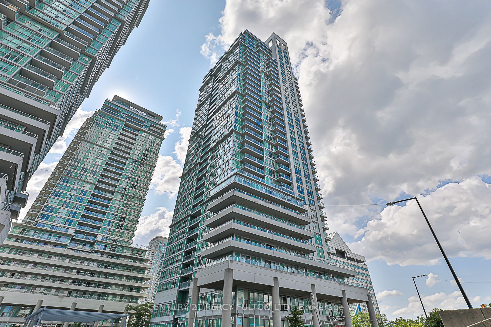 Condo Apt house for sale at 70 Town Centre C Toronto Ontario