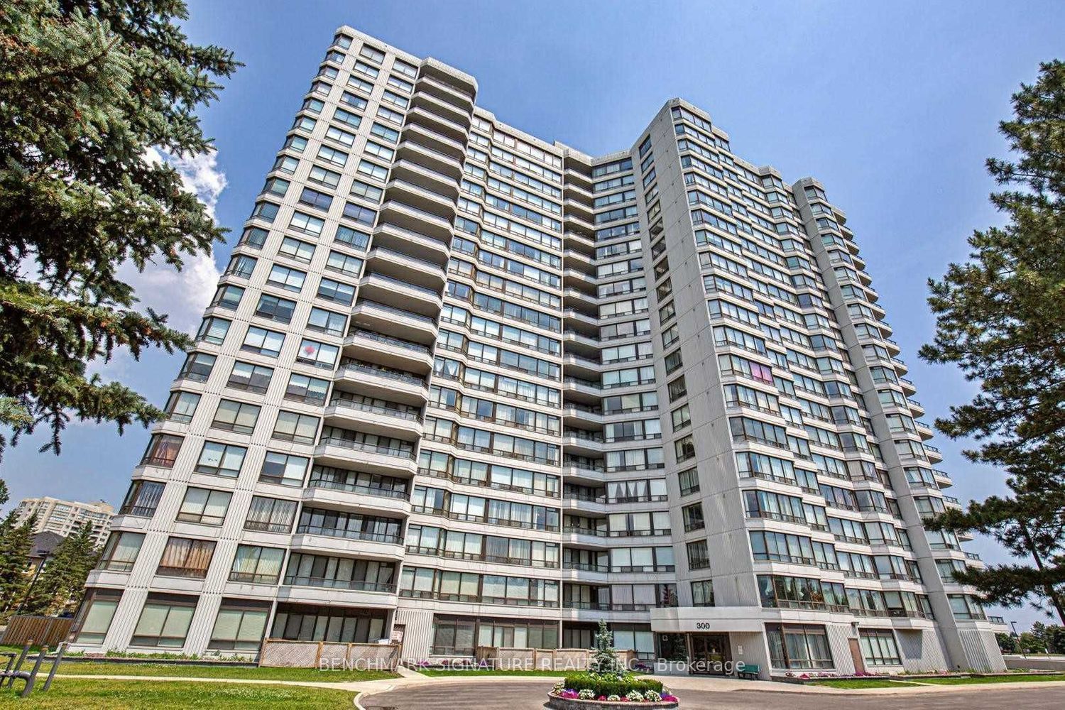 Condo Apt house for sale at 300 Alton Tower  Toronto Ontario