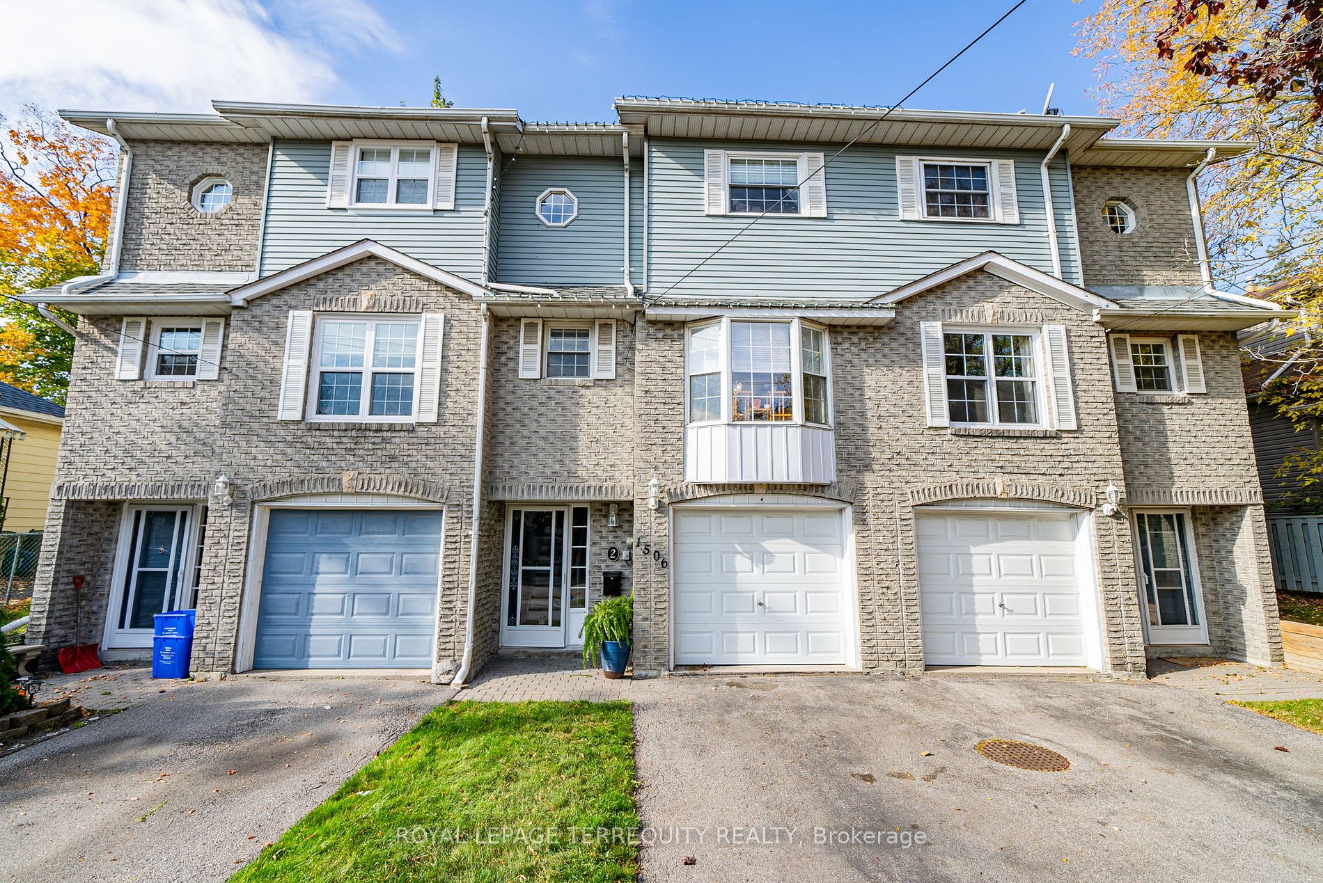 Condo Townhouse house for sale at 1506 Dufferin St Whitby Ontario