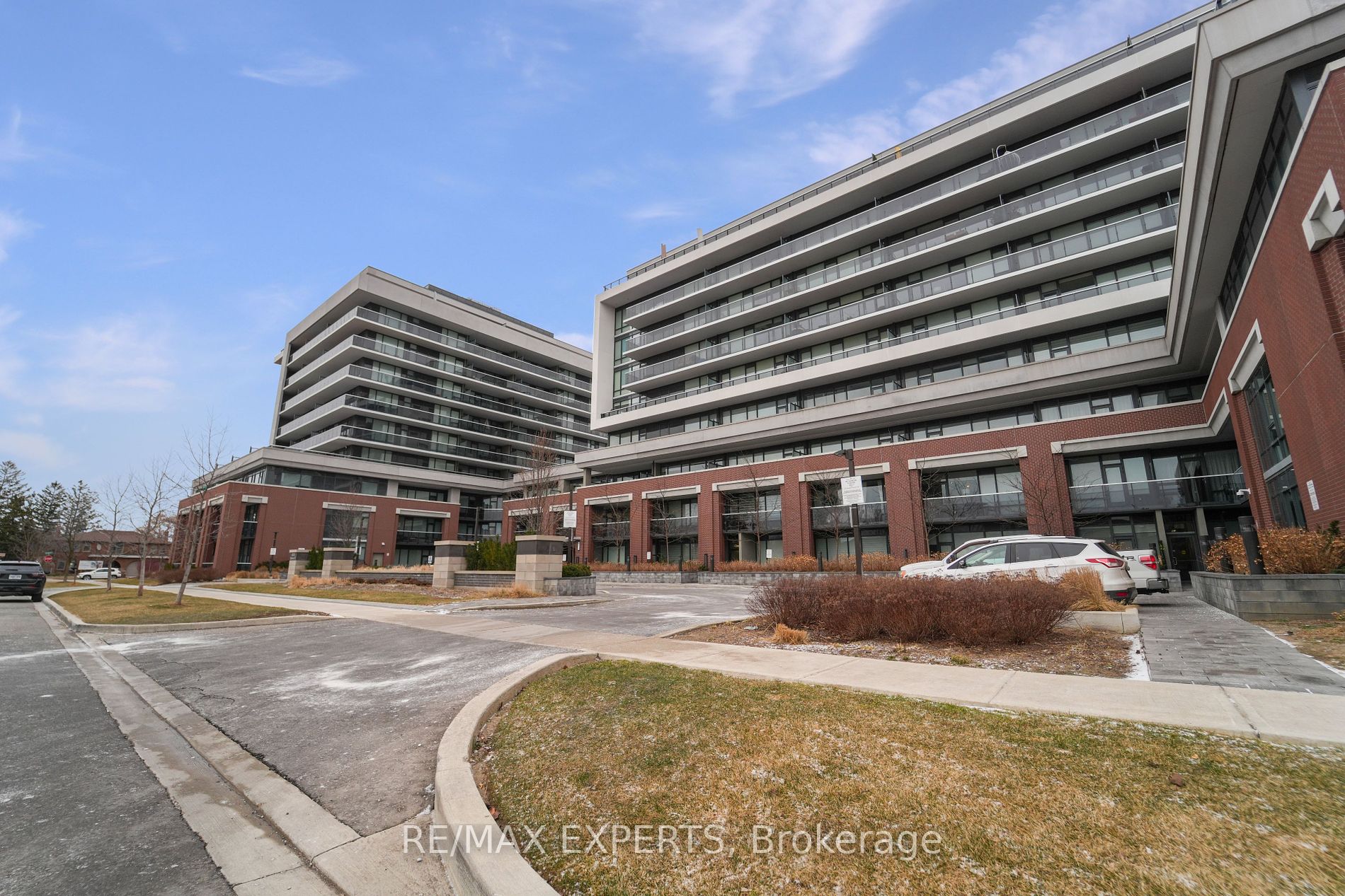 Condo Apt house for sale at 4800 Highway 7 R Vaughan Ontario