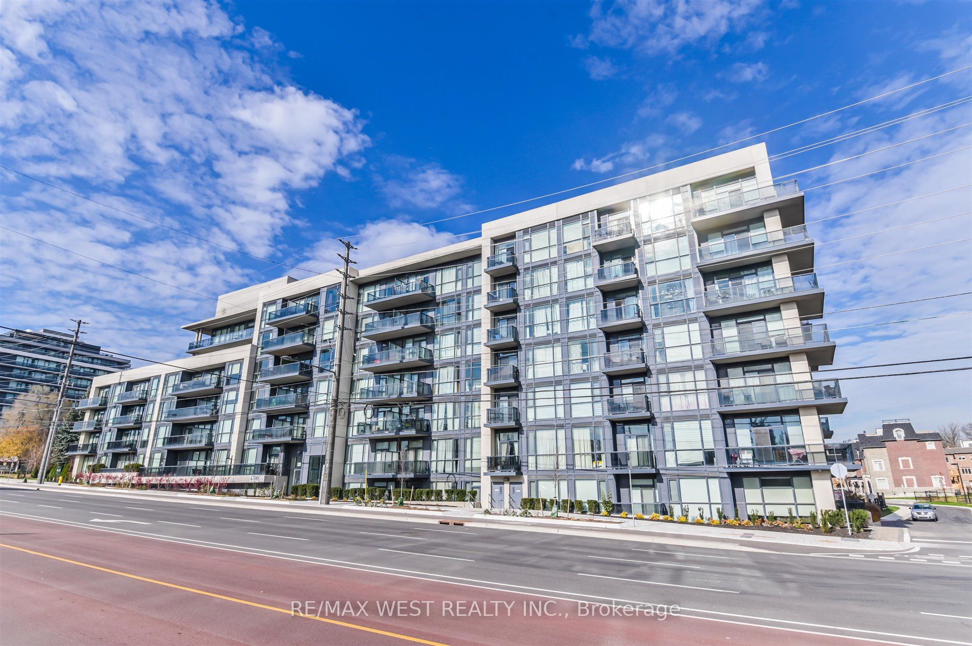 Condo Apt house for sale at 4700 Highway 7 A Vaughan Ontario