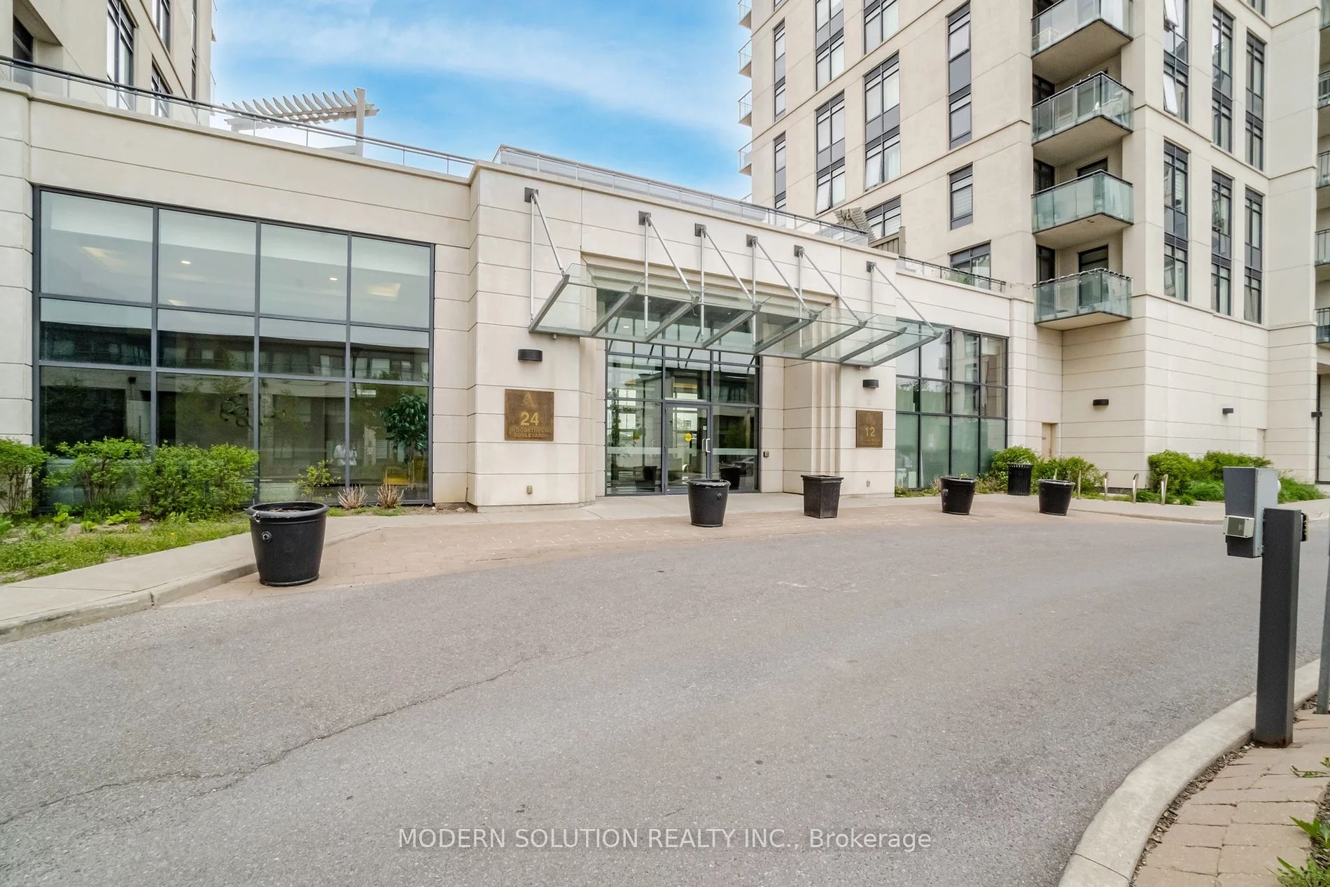 Condo Apt house for sale at 24 Woodstream Bl Vaughan Ontario