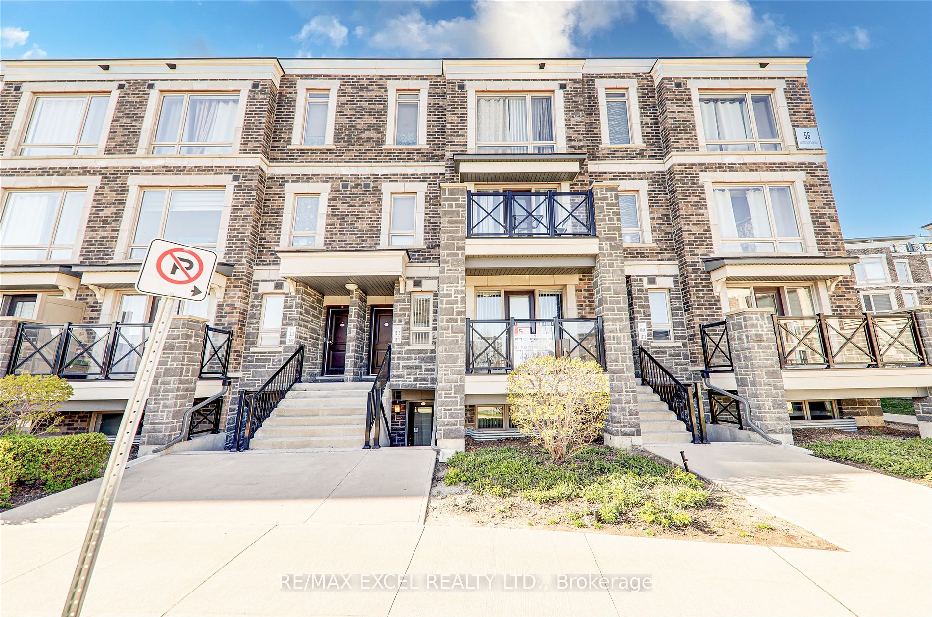 Condo Townhouse house for sale at 55 Lindcrest Man Markham Ontario