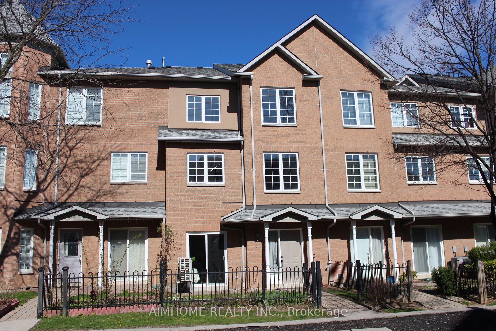 Condo Townhouse house for sale at 2 Cox Blvd Markham Ontario