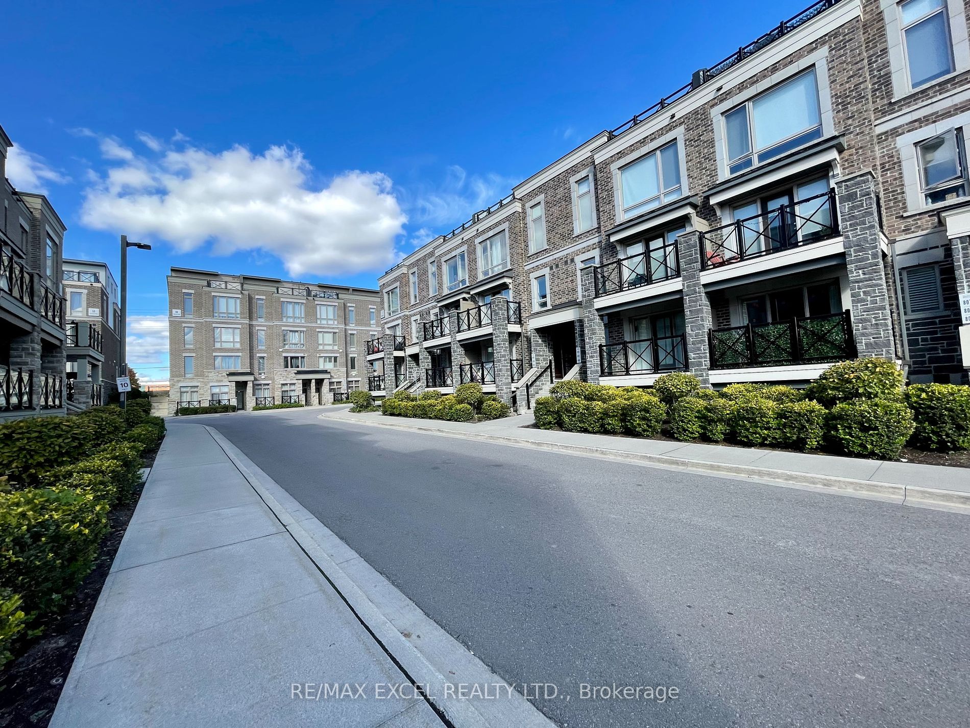 Condo Townhouse house for sale at 1 Blanche Lane Markham Ontario