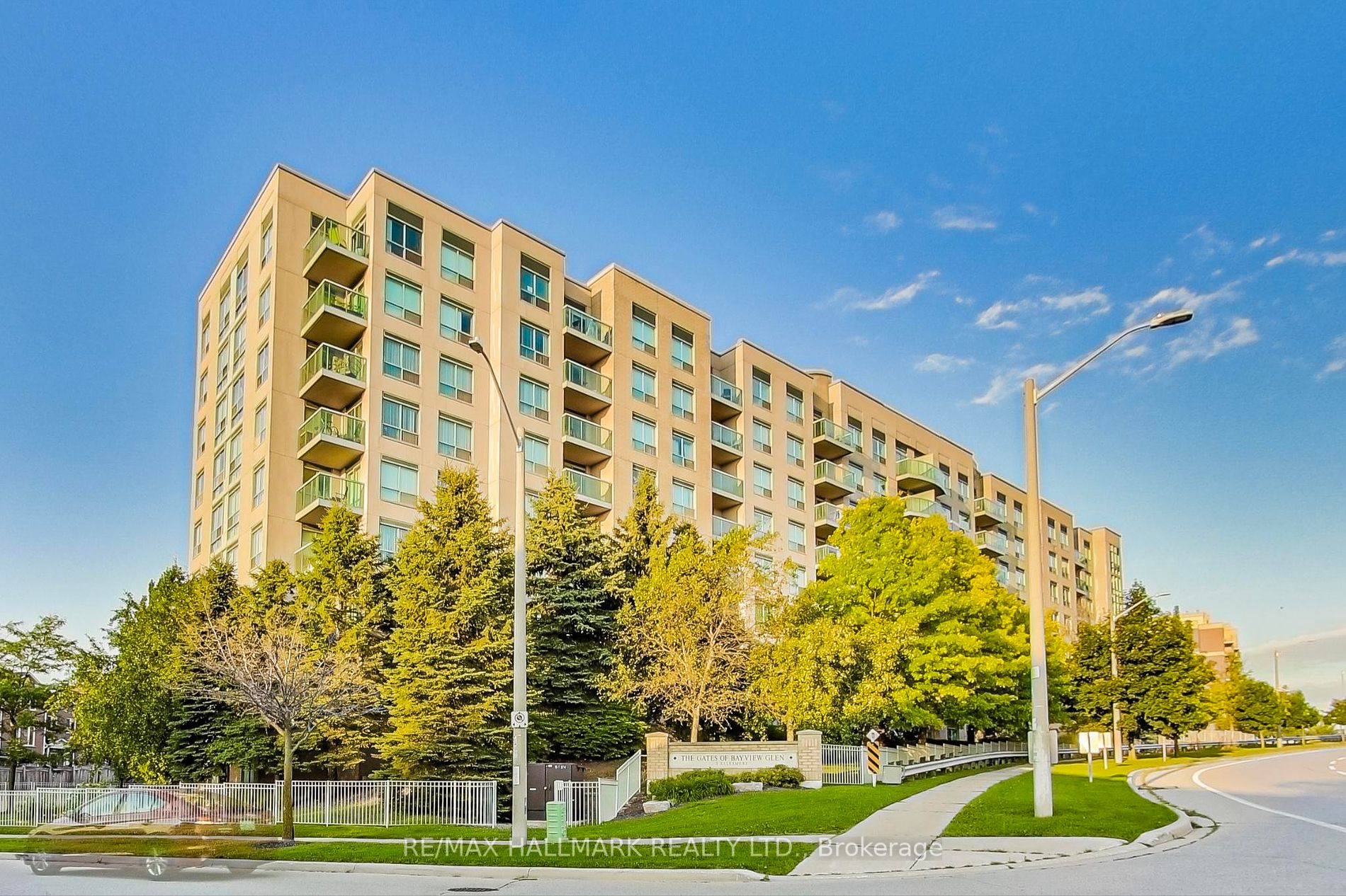 Condo Apt house for sale at 3 Ellesmere St Richmond Hill Ontario