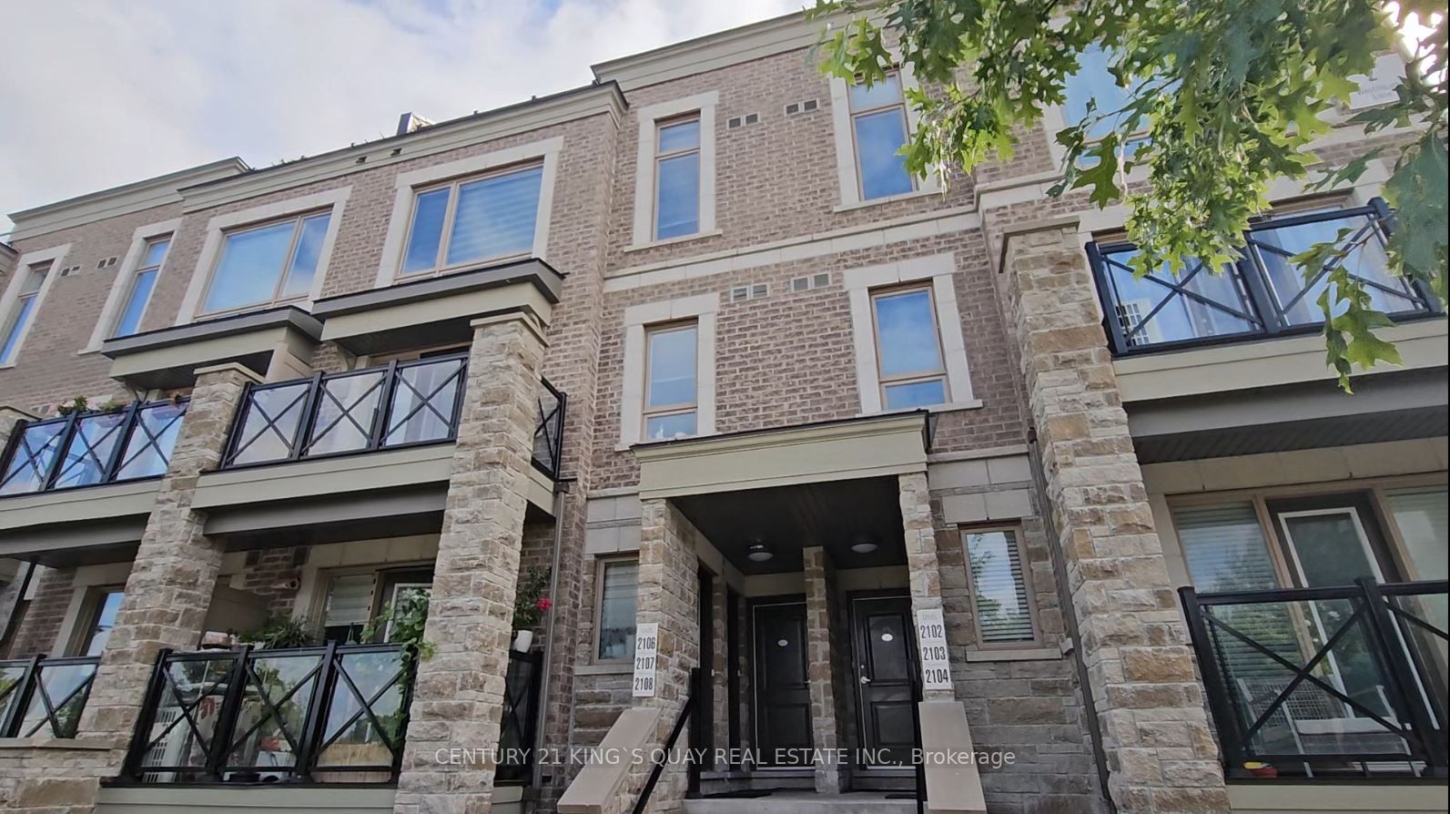 Condo Townhouse house for sale at 2 Westmeath Lane Markham Ontario