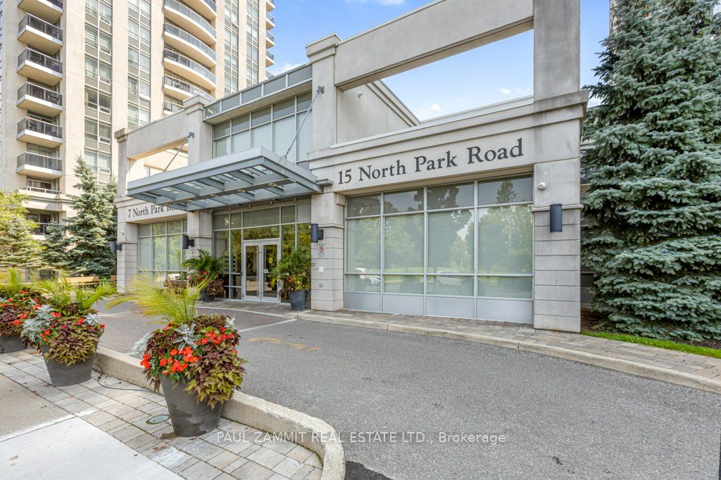 Condo Apt house for sale at 15 North Park Rd Vaughan Ontario