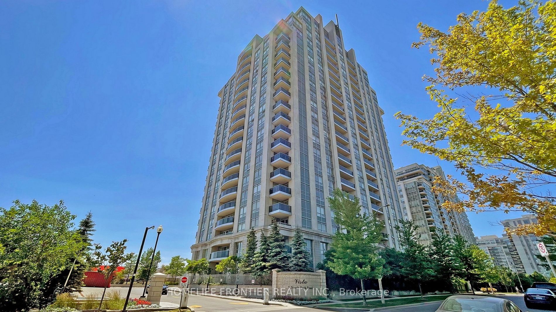 Condo Apt house for sale at 7 North Park Rd Vaughan Ontario