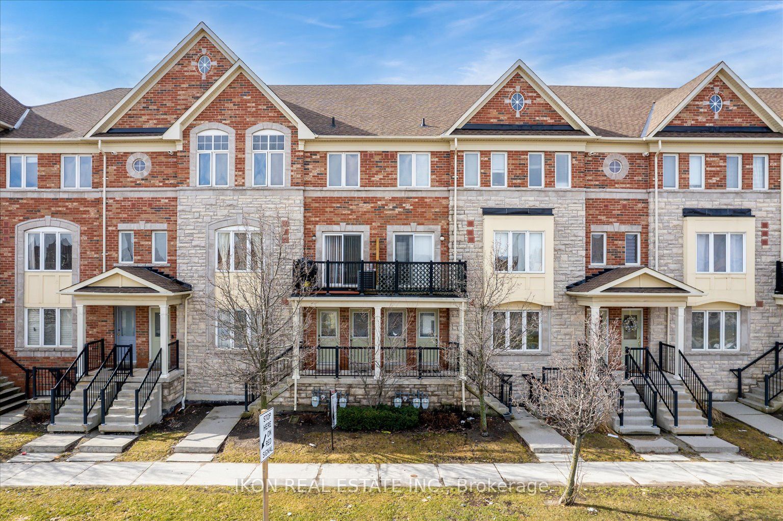 Condo Townhouse house for sale at 2245 Buroak Ave Markham Ontario