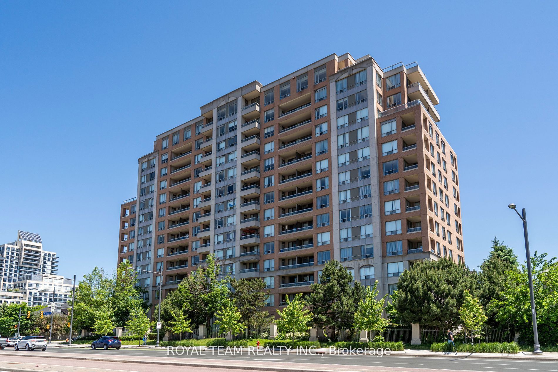 Condo Apt house for sale at 9 Northern Heigh Richmond Hill Ontario