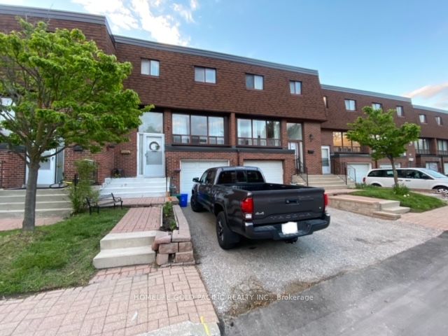 Condo Townhouse house for sale at 36 Stately Way Markham Ontario