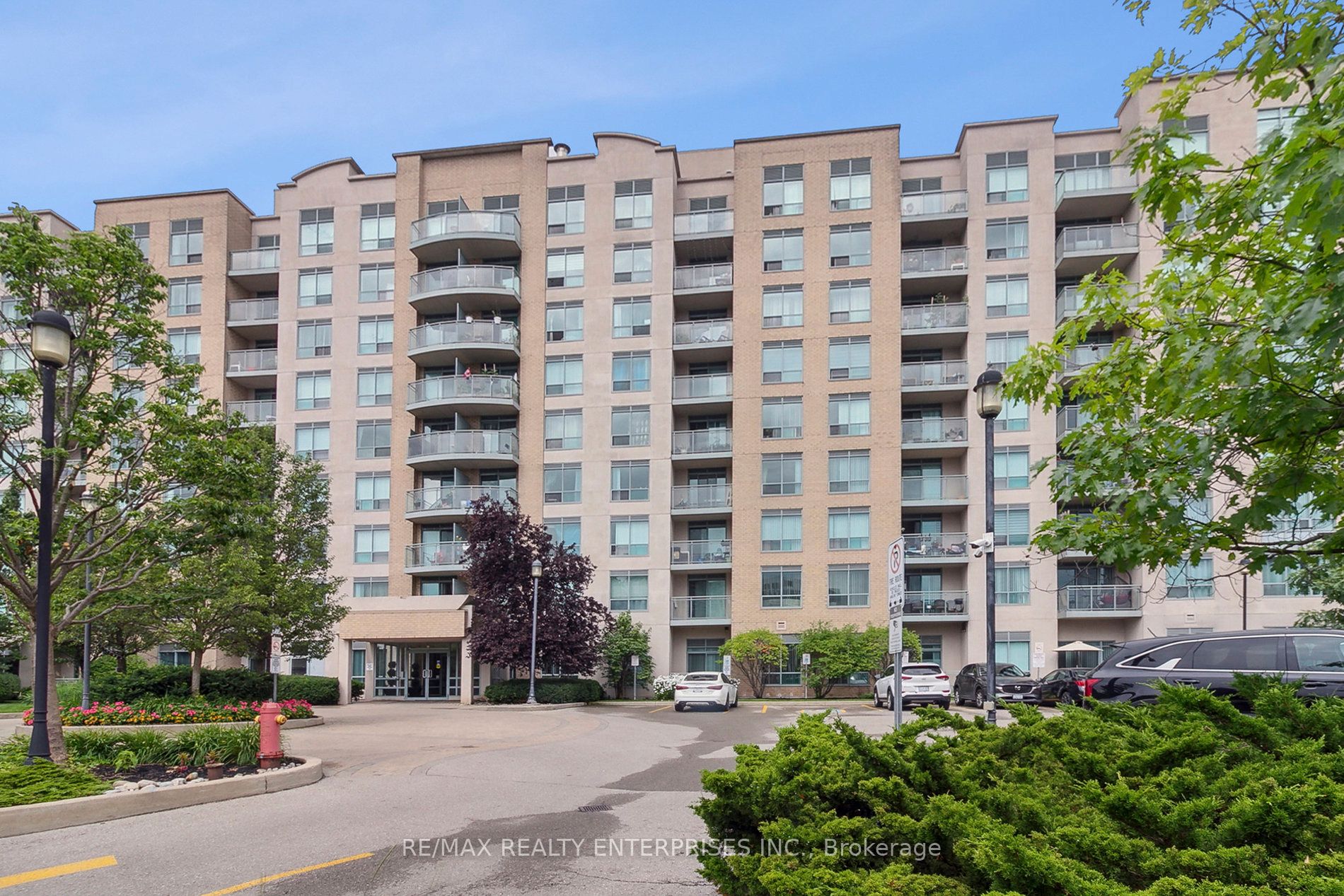 Condo Apt house for sale at 51 Baffin Crt Richmond Hill Ontario