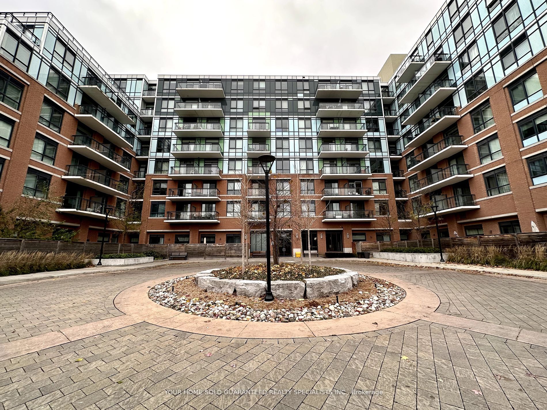 Condo Apt house for sale at 11611 Yonge St Richmond Hill Ontario