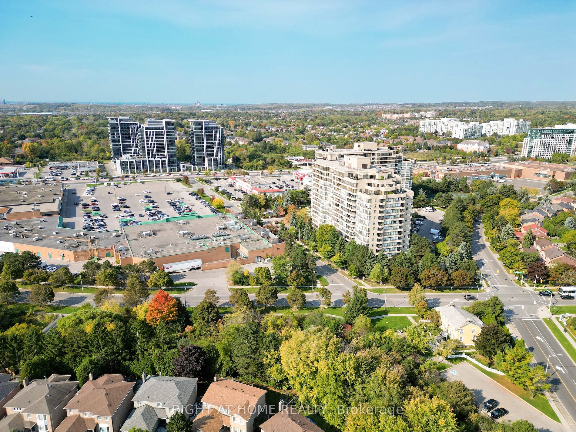 Condo Apt house for sale at 32 Clarissa Dr Richmond Hill Ontario