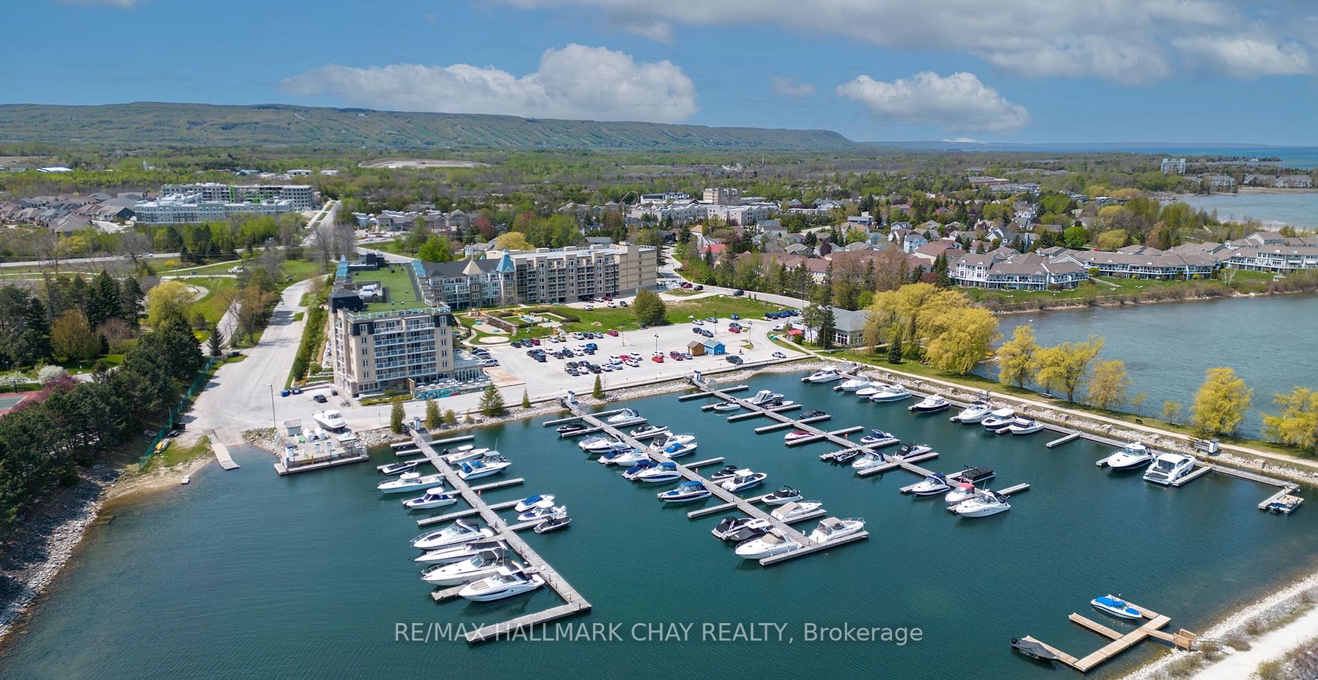 Condo Apt house for sale at 9 Harbour St W Collingwood Ontario