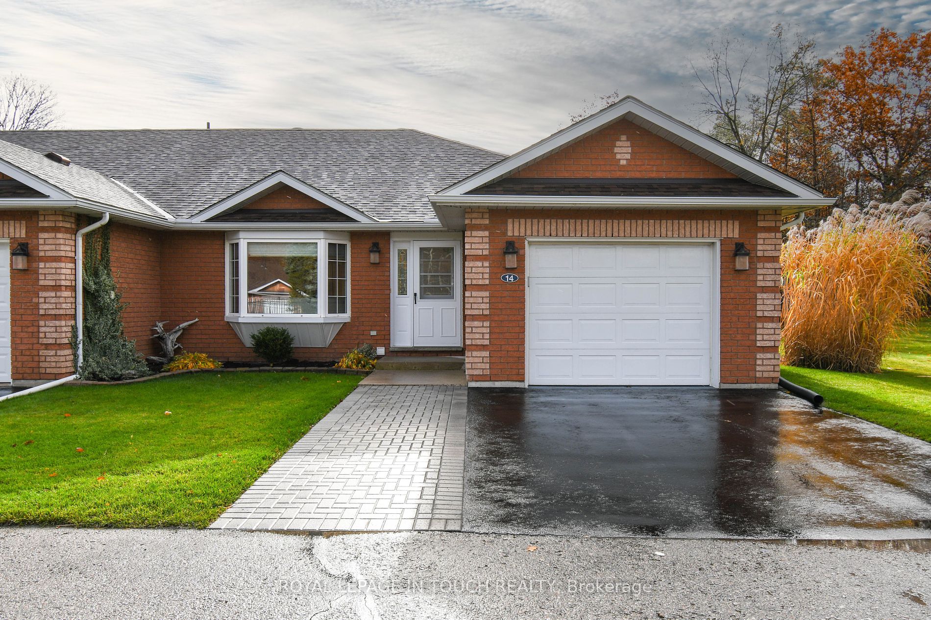 Semi-Det Condo house for sale at 90 Burke St N Penetanguishen Ontario