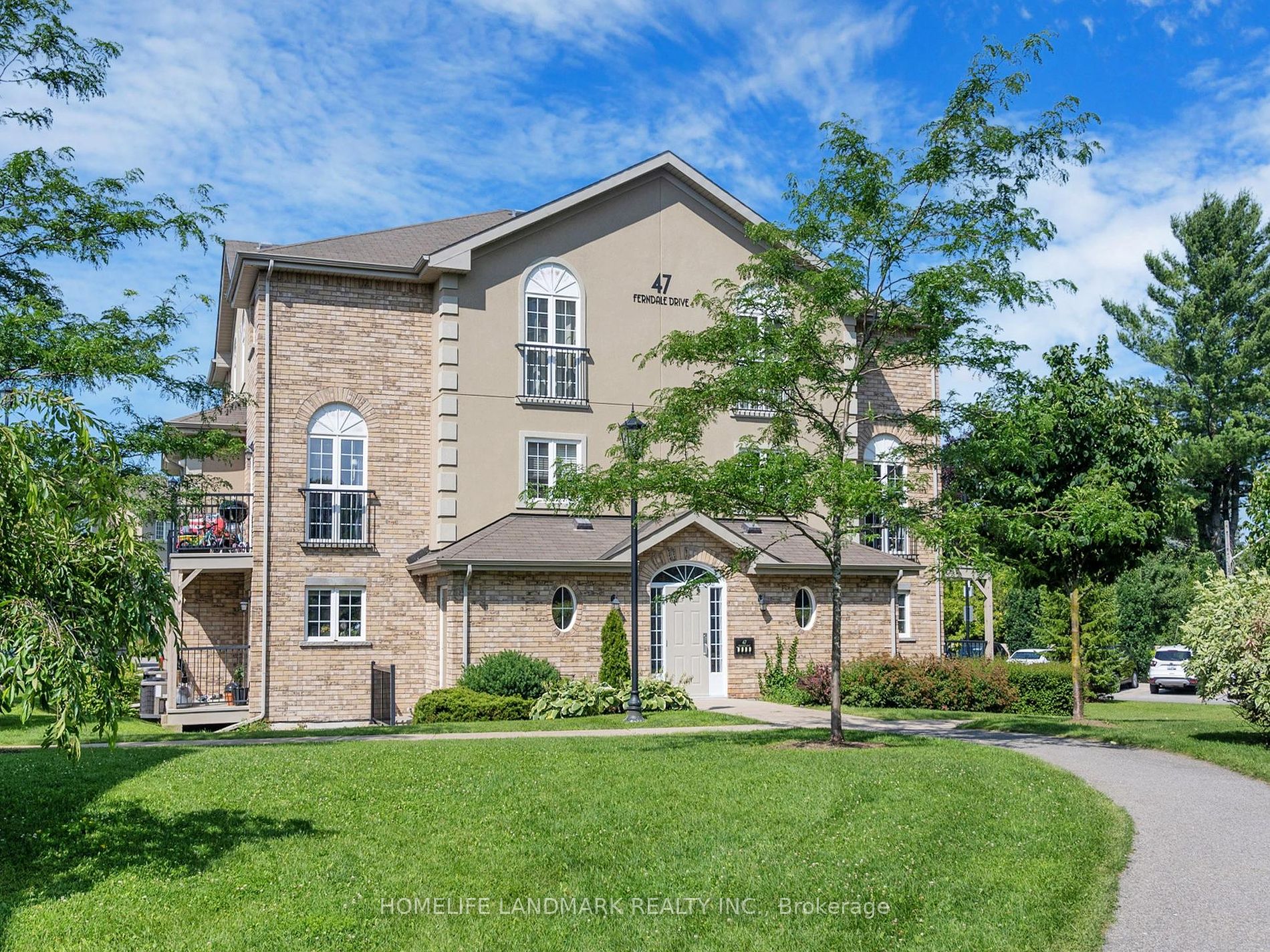 Condo Townhouse house for sale at 47 Ferndale Dr S Barrie Ontario