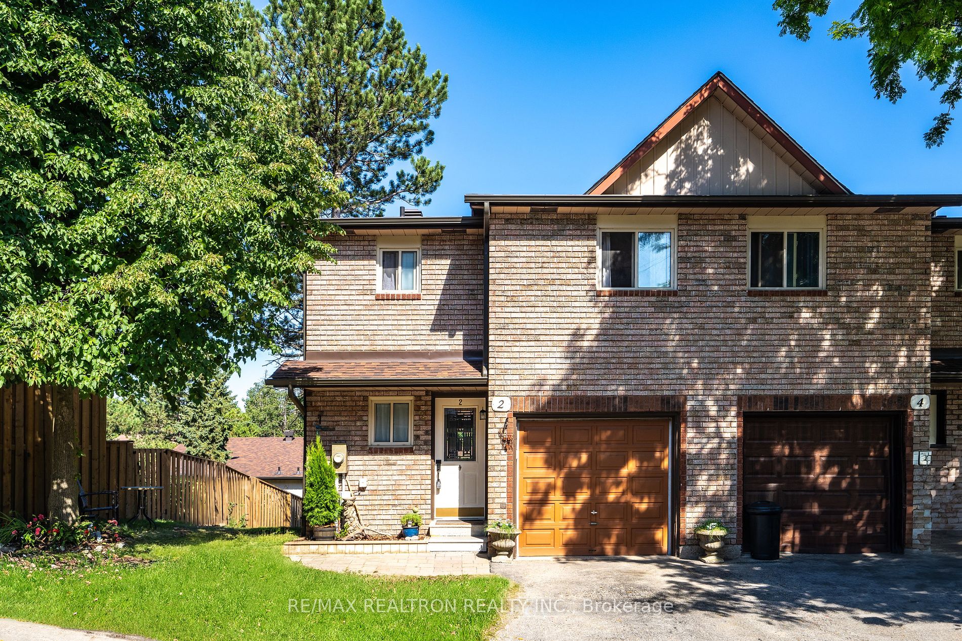 Condo Townhouse house for sale at 2 Sawmill Rd Barrie Ontario