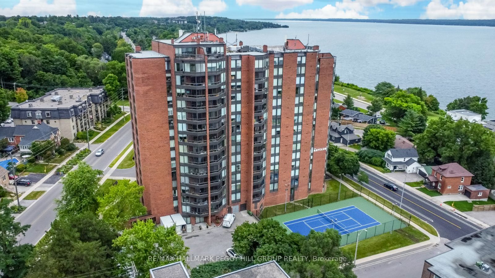 Condo Apt house for sale at 181 Collier St Barrie Ontario