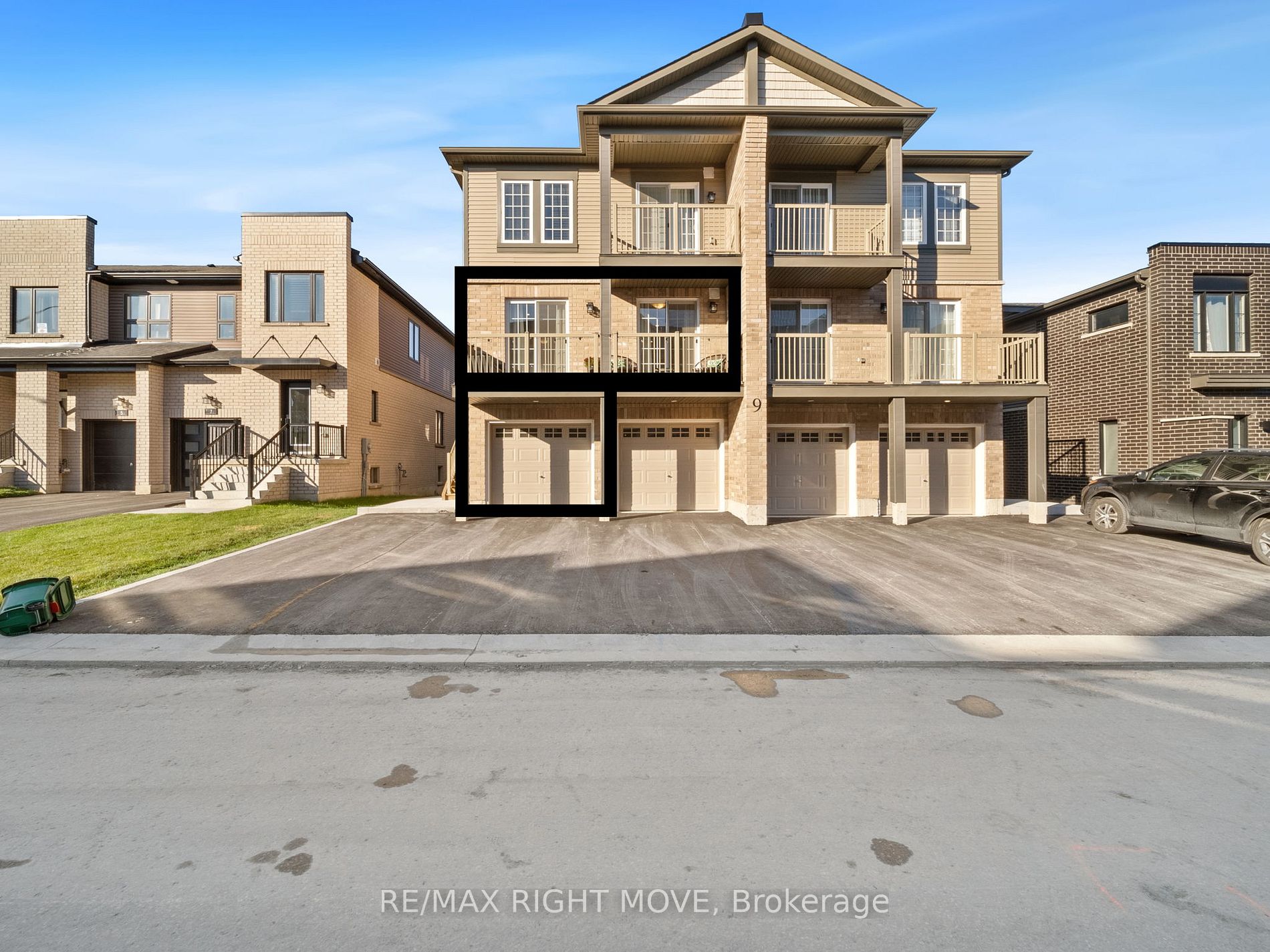 Condo Apt house for sale at 9 Hay Lane Barrie Ontario