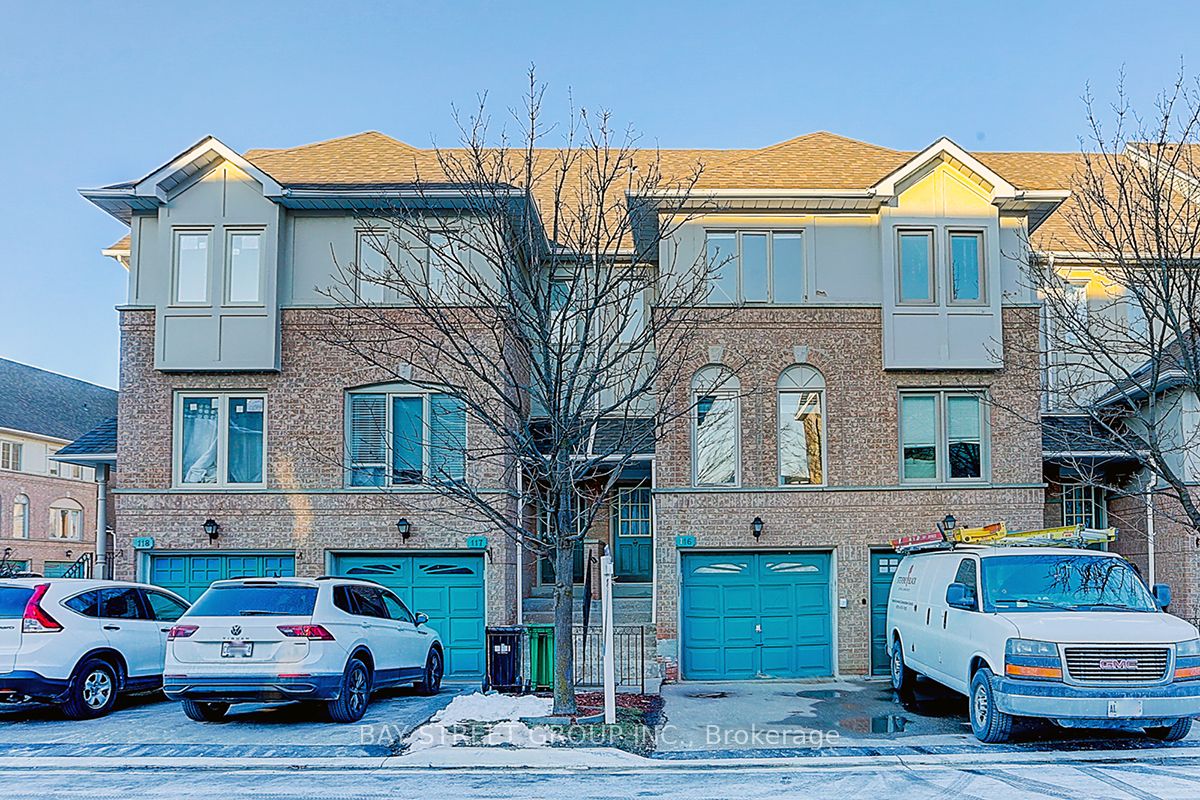 Condo Townhouse house for sale at 1050 Bristol Rd  Mississauga Ontario