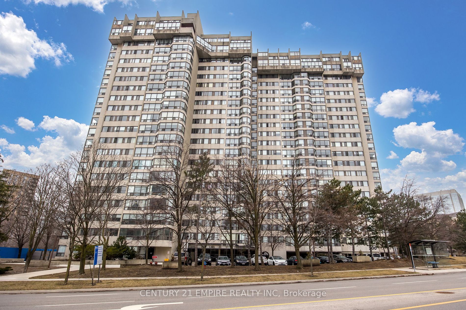 Condo Apt house for sale at 200 Robert Speck Mississauga Ontario