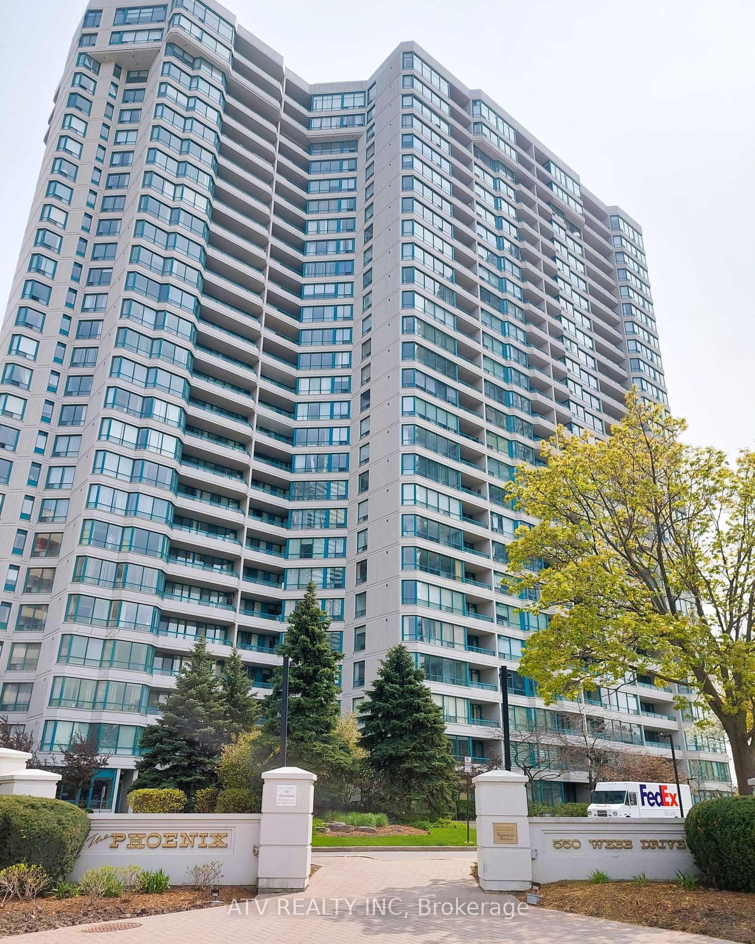 Condo Apt house for sale at 550 Webb Dr Mississauga Ontario