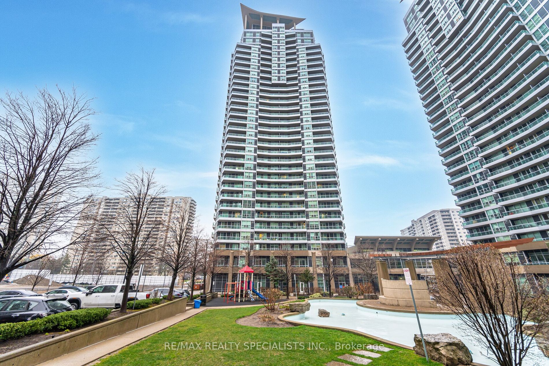 Condo Apt house for sale at 1 Elm Dr W Mississauga Ontario