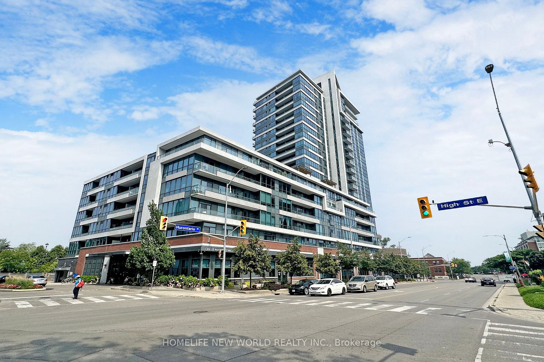 Condo Apt house for sale at 1 Hurontario St Mississauga Ontario