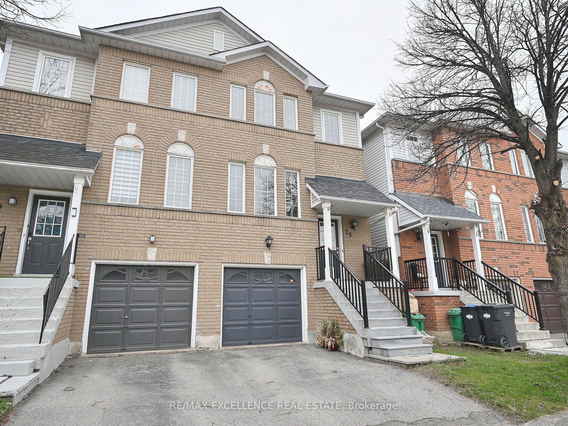 Condo Townhouse house for sale at 1480 Britannia R Mississauga Ontario