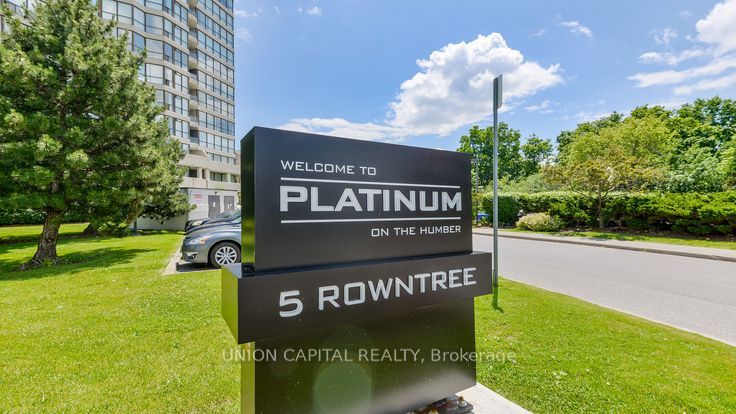 Condo Apt house for sale at 5 Rowntree Rd Toronto Ontario