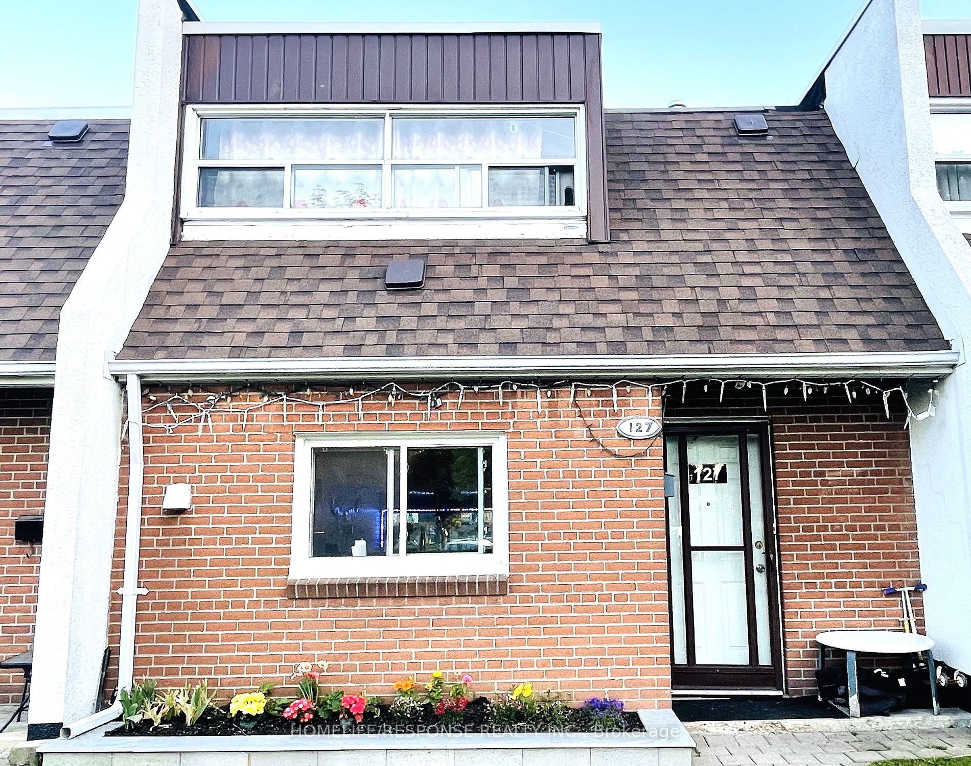 Condo Townhouse house for sale at 30 VENETIAN Cres Toronto Ontario