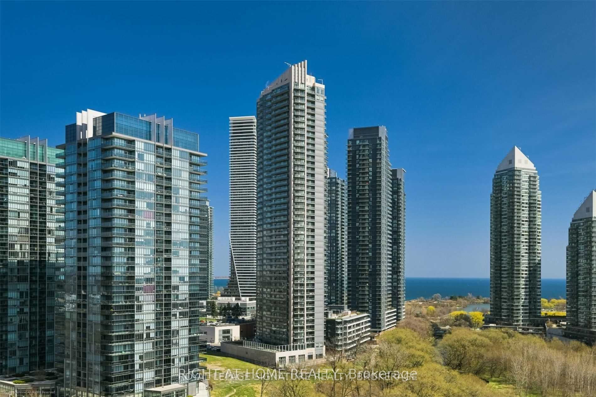 Condo Apt house for sale at 36 Park Lawn Rd Toronto Ontario