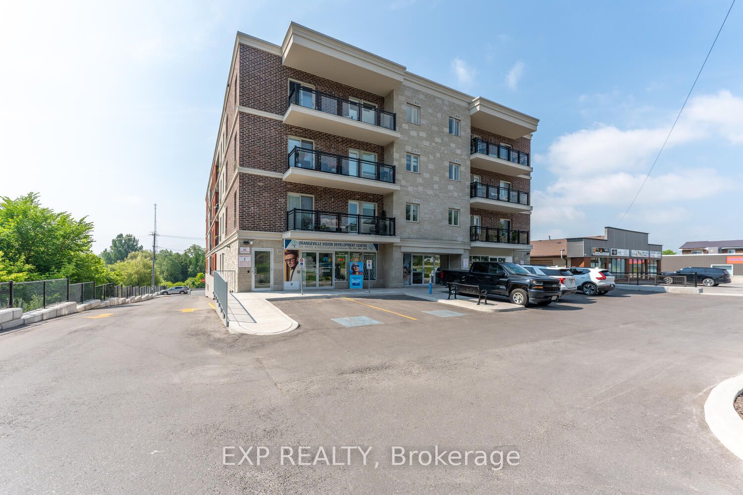 Condo Apt house for sale at 310 Broadway Ave Orangeville Ontario